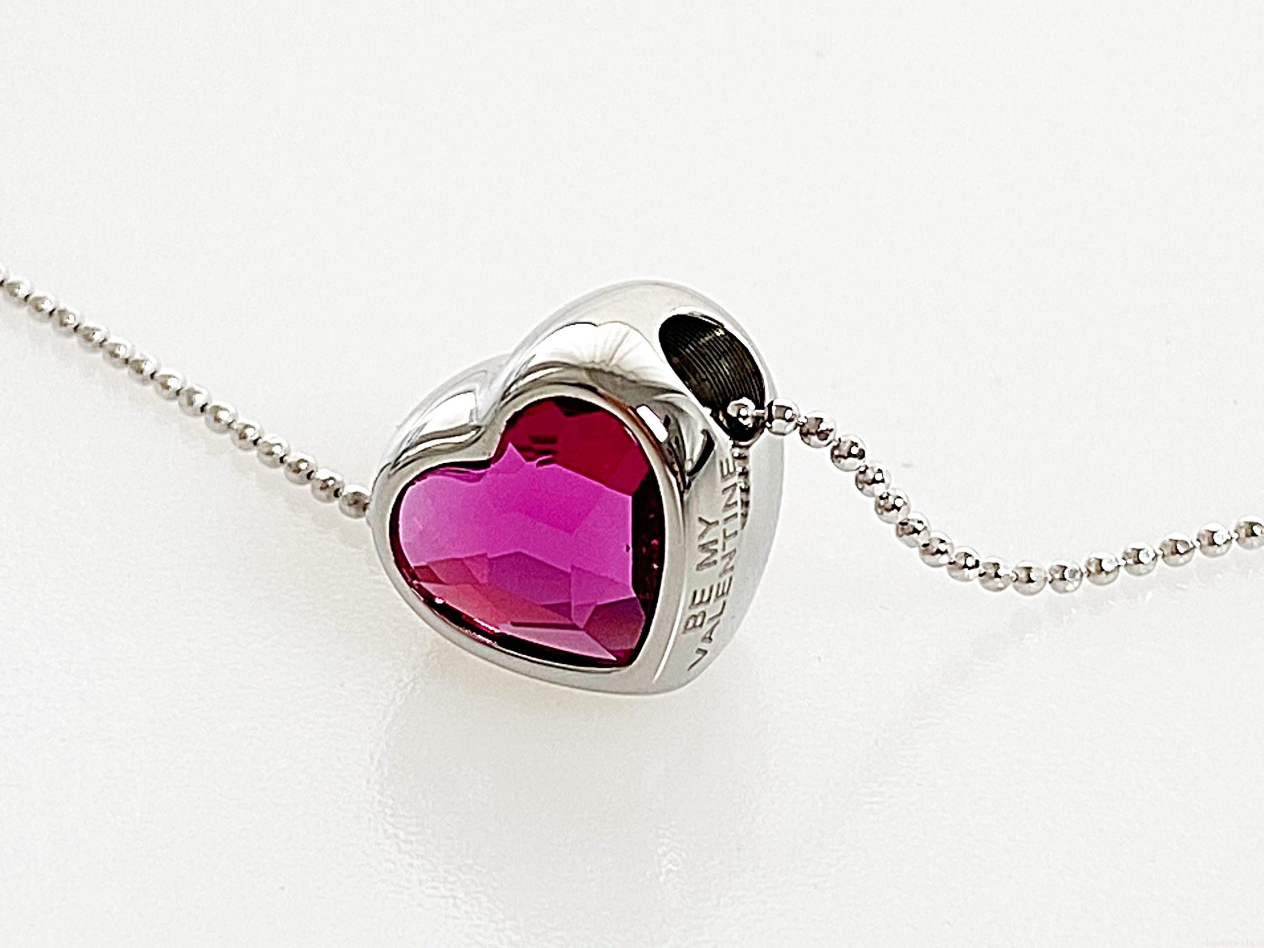 IMG_4258 Colier cu pandantiv Swarovski, model Inima Be My Valentine, culoare Fuchsia poza 2