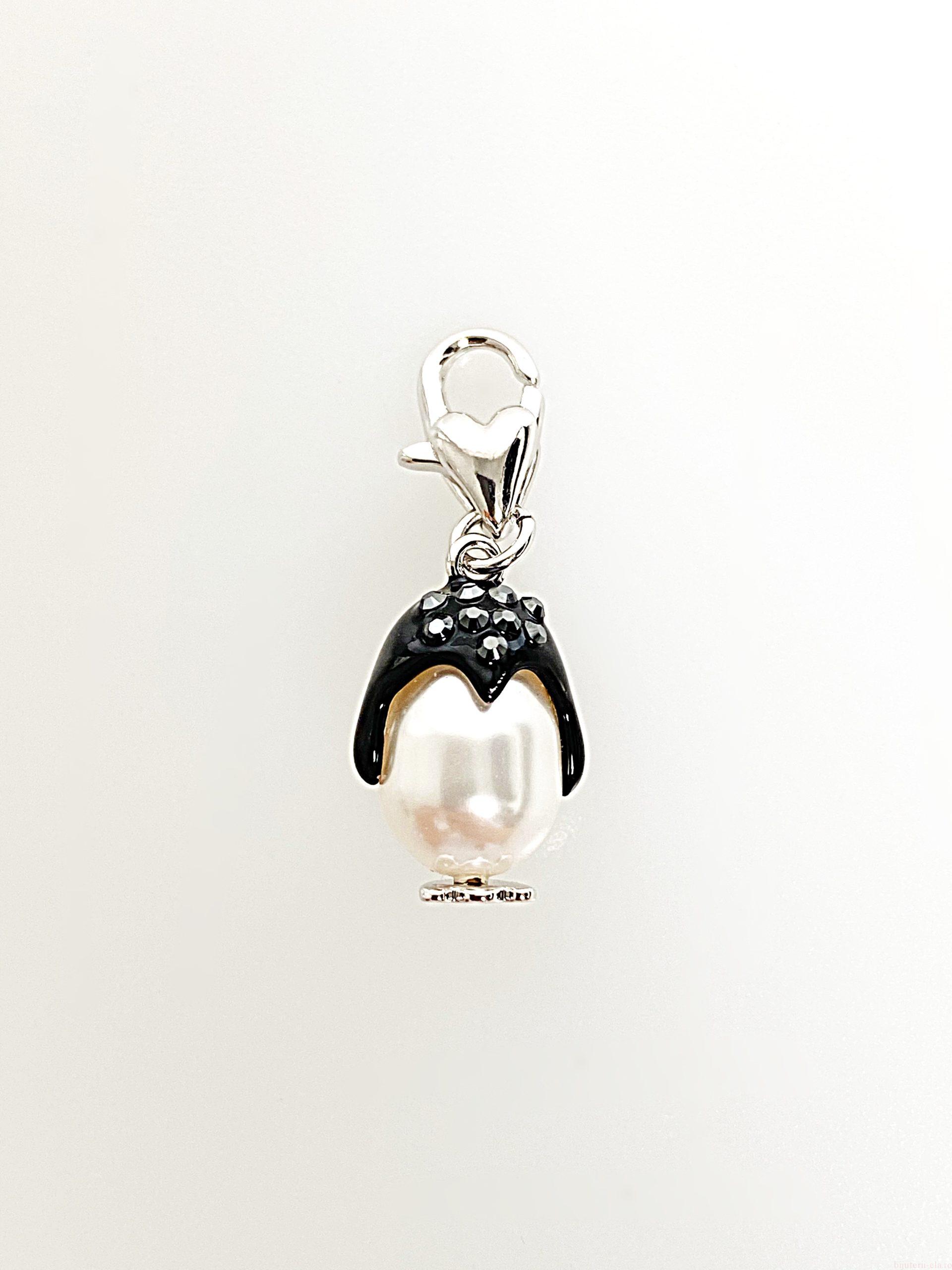 IMG_4286 Breloc cu pandantiv Swarovski, model Perky Penguin, culoare White Pearl- Jet Hematite,